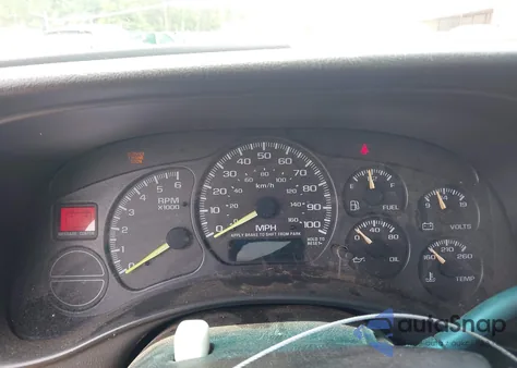 2000 Chevrolet Silverado 1500 from USA, damaged, VIN 1GCEC14VXYZ173296